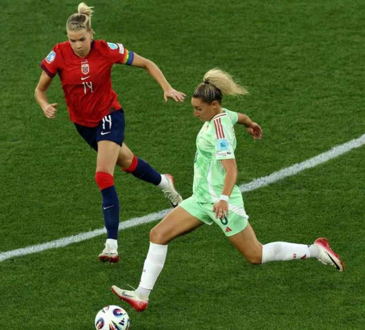 关于意大利逆转遭乌克兰-淘汰，欧洲杯末轮战中失利的信息